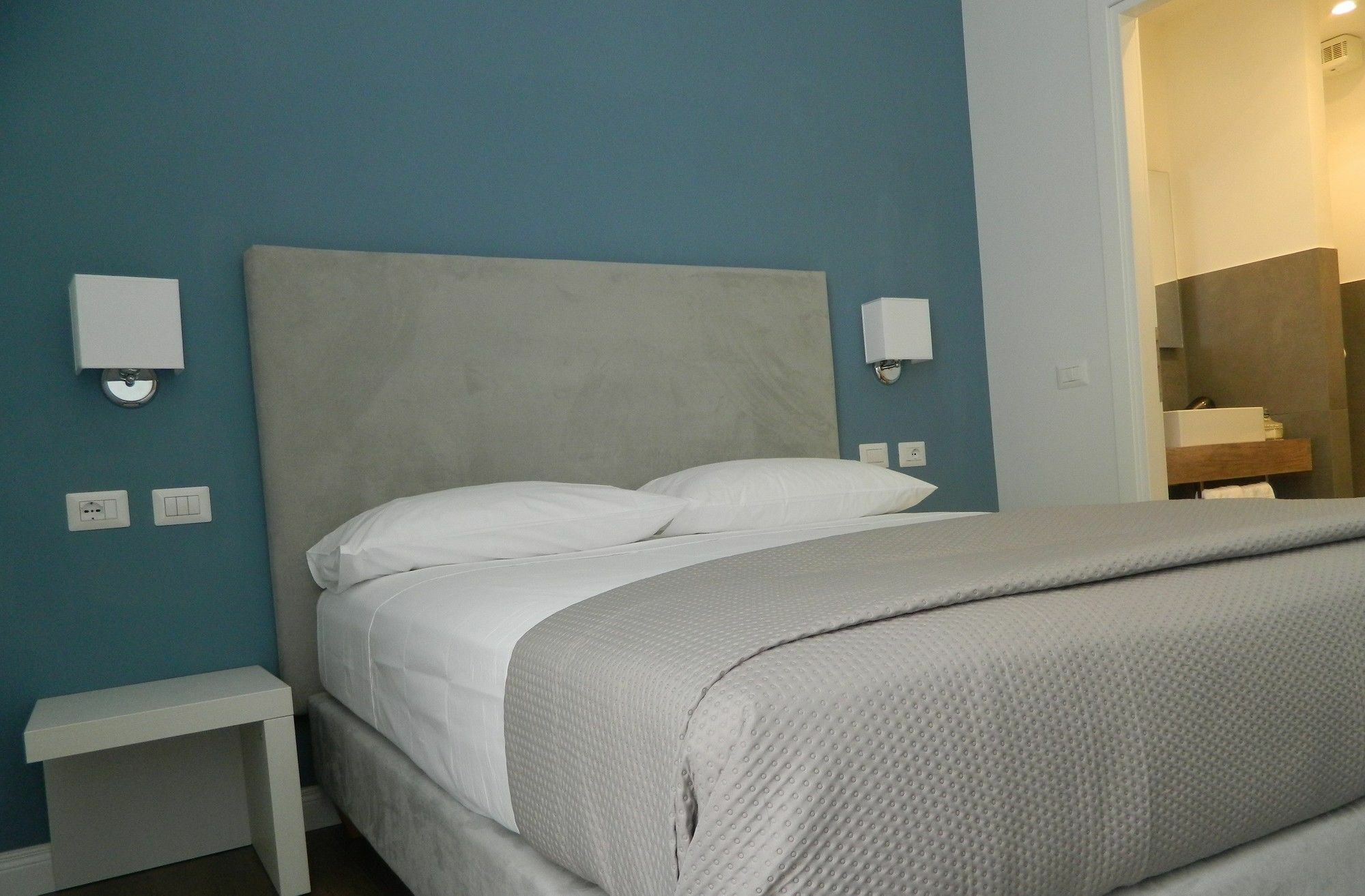 Eighty Four Luxury Rooms روما المظهر الخارجي الصورة